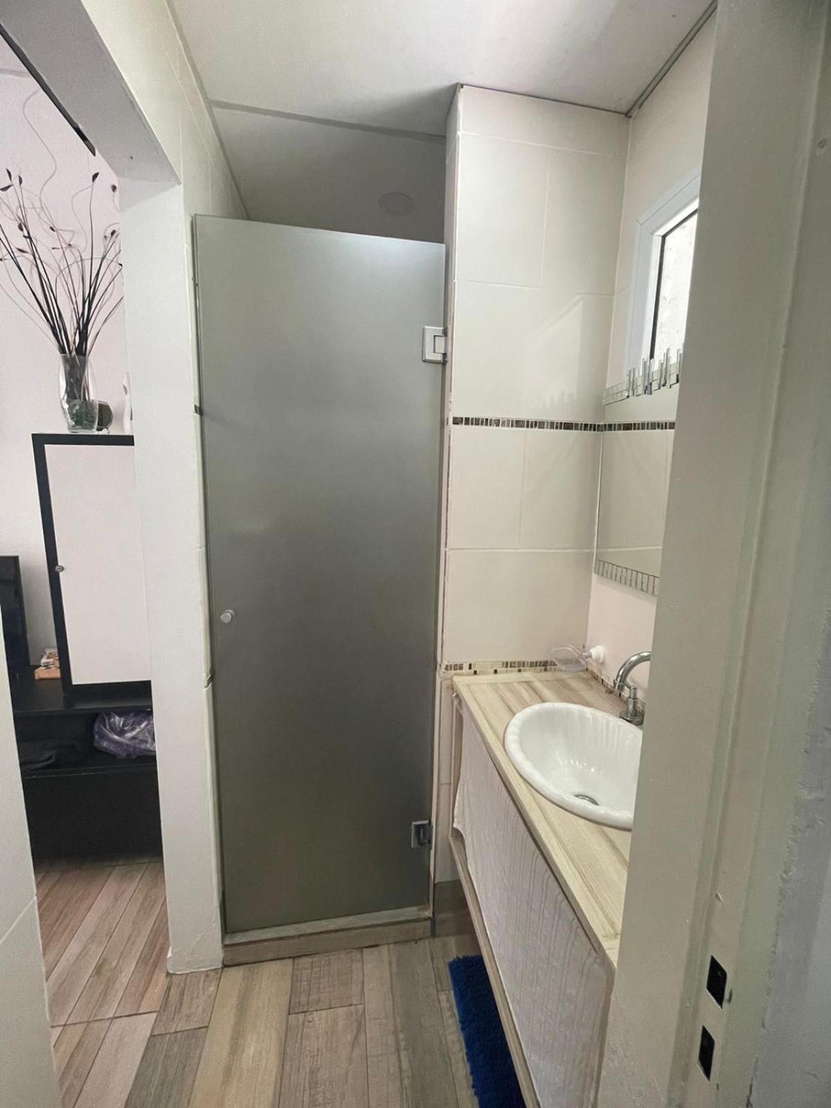 Ezeiza 1 Nuestro Lugar A 15 Minutos Del Aeropuerto Tranfer Opcional Desde Y Al Aeropuerto De Ezeiza Las 24 Horas Pet Friendly Zewnętrze zdjęcie