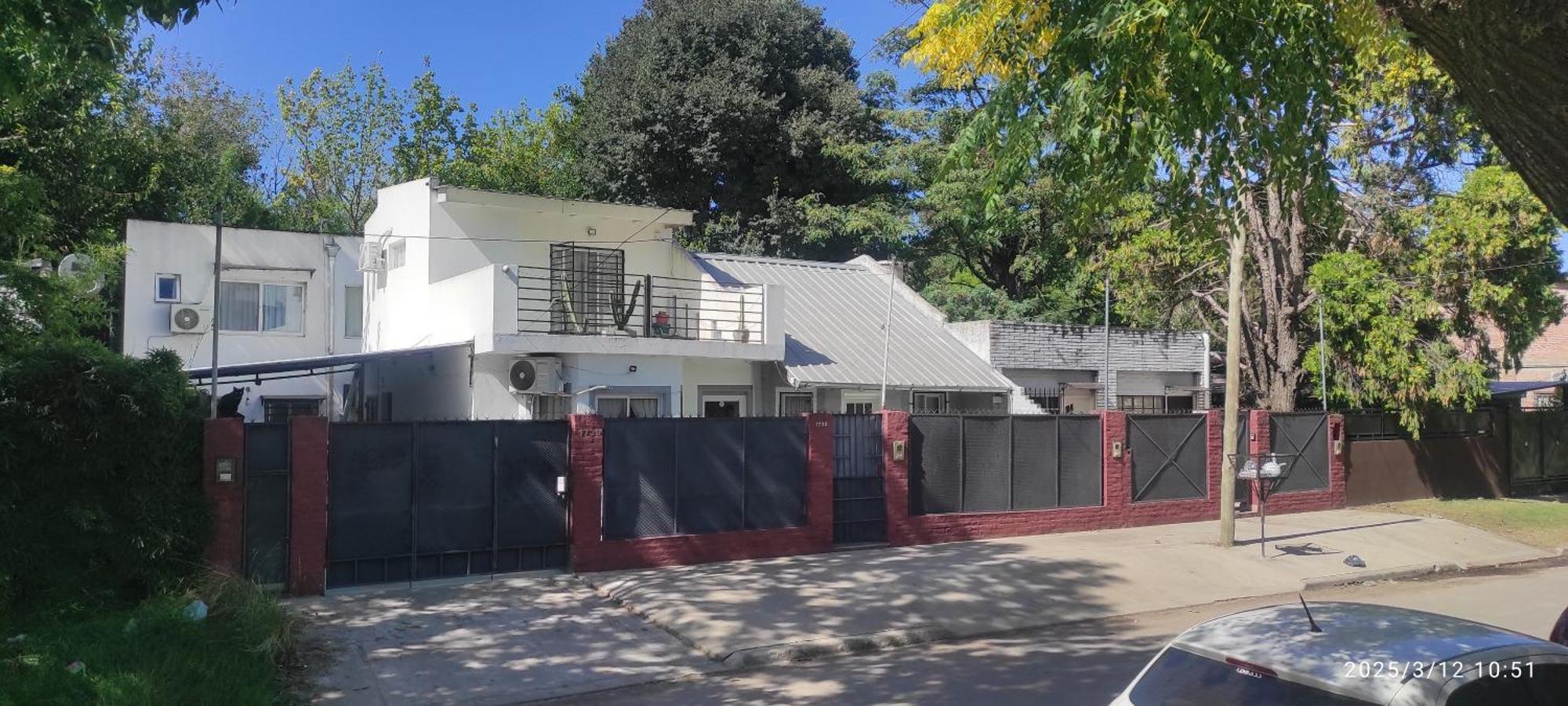 Ezeiza 1 Nuestro Lugar A 15 Minutos Del Aeropuerto Tranfer Opcional Desde Y Al Aeropuerto De Ezeiza Las 24 Horas Pet Friendly Zewnętrze zdjęcie
